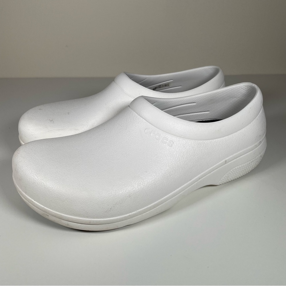 Crocs On The Clock Slip On Work Shoes Mens 9.5 Womens 11 all White